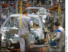Expectations in the manufacturing sector dropped slightly in January.