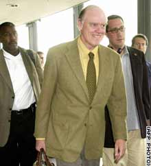 U.S. Treasury Secretary John Snow arrives in Tokyo.